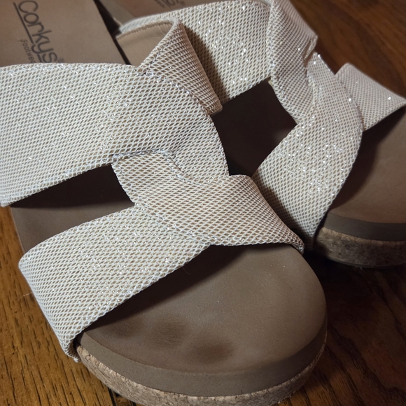 Corkys Bonny Gold Metallic Platform Cork Wedge Sandals Size 8 - Picture 3 of 10